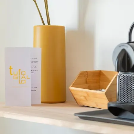 Tufo Giallo Bed & Breakfast *